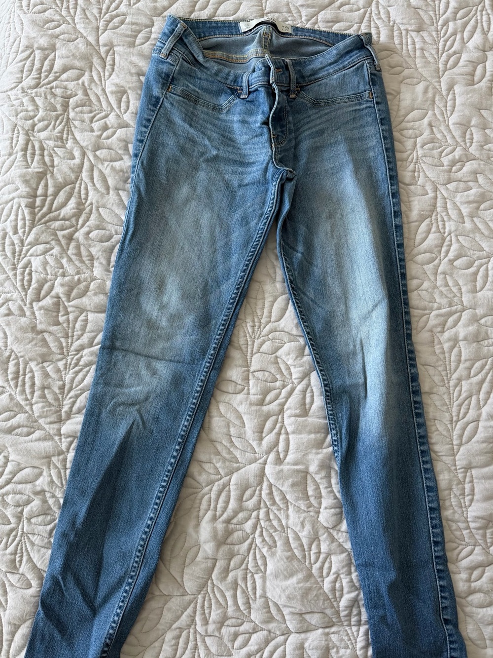 Hollister size 3 women’s Light Blue Denim Jeans